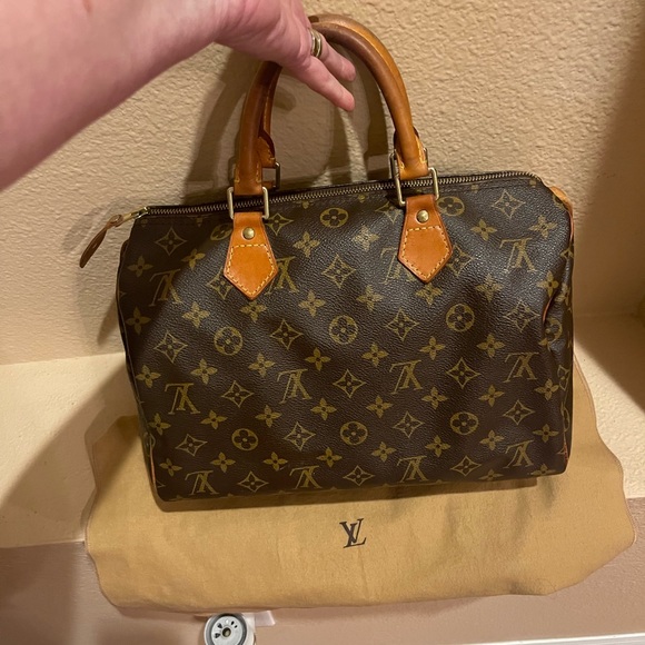 Authentic Louis Vuitton Speedy 30 from 2004. - Picture 2 of 16